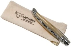 Laguiole En Aubrac Classic 12cm Corne L0212PCI-FSI1 -Couteaux Prestige Magasin AUL0212PCI FSI1 09 laguiole en aubrac v201908